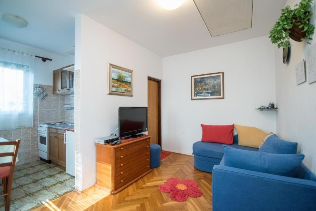 Apartments Natasa 수페타르 외부 사진