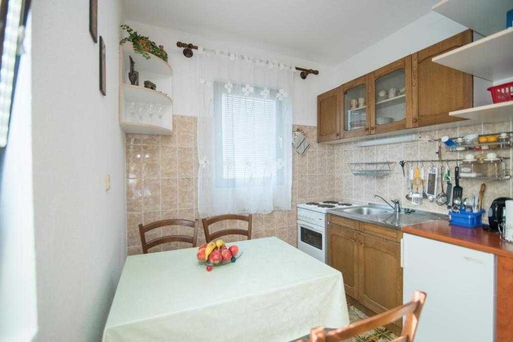 Apartments Natasa 수페타르 외부 사진
