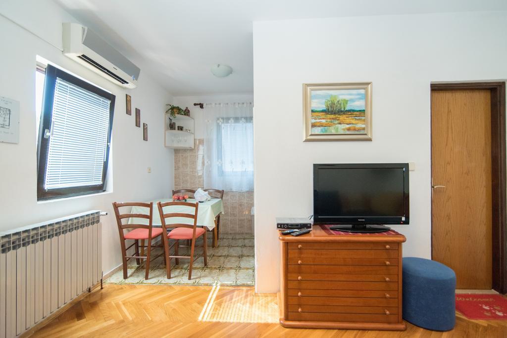 Apartments Natasa 수페타르 외부 사진