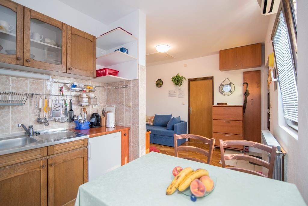 Apartments Natasa 수페타르 외부 사진