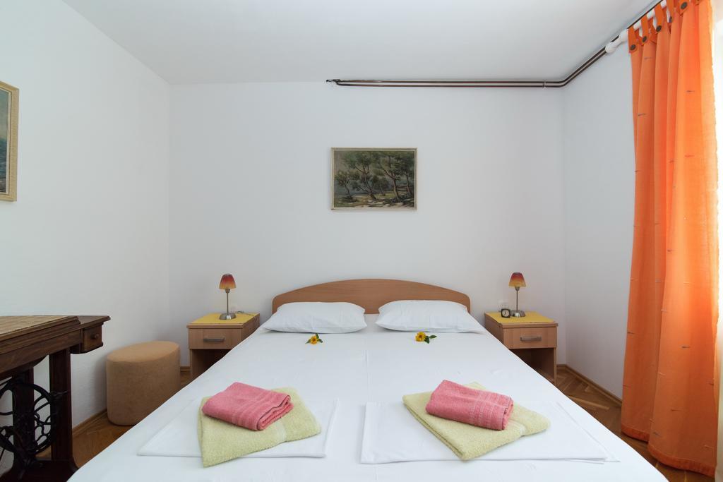Apartments Natasa 수페타르 객실 사진