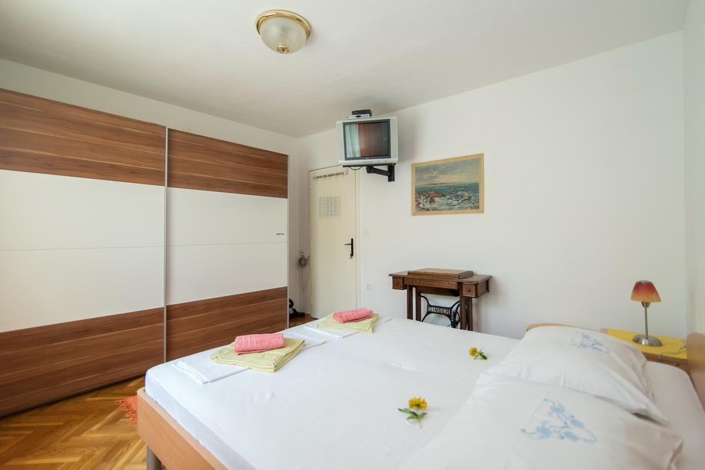 Apartments Natasa 수페타르 외부 사진